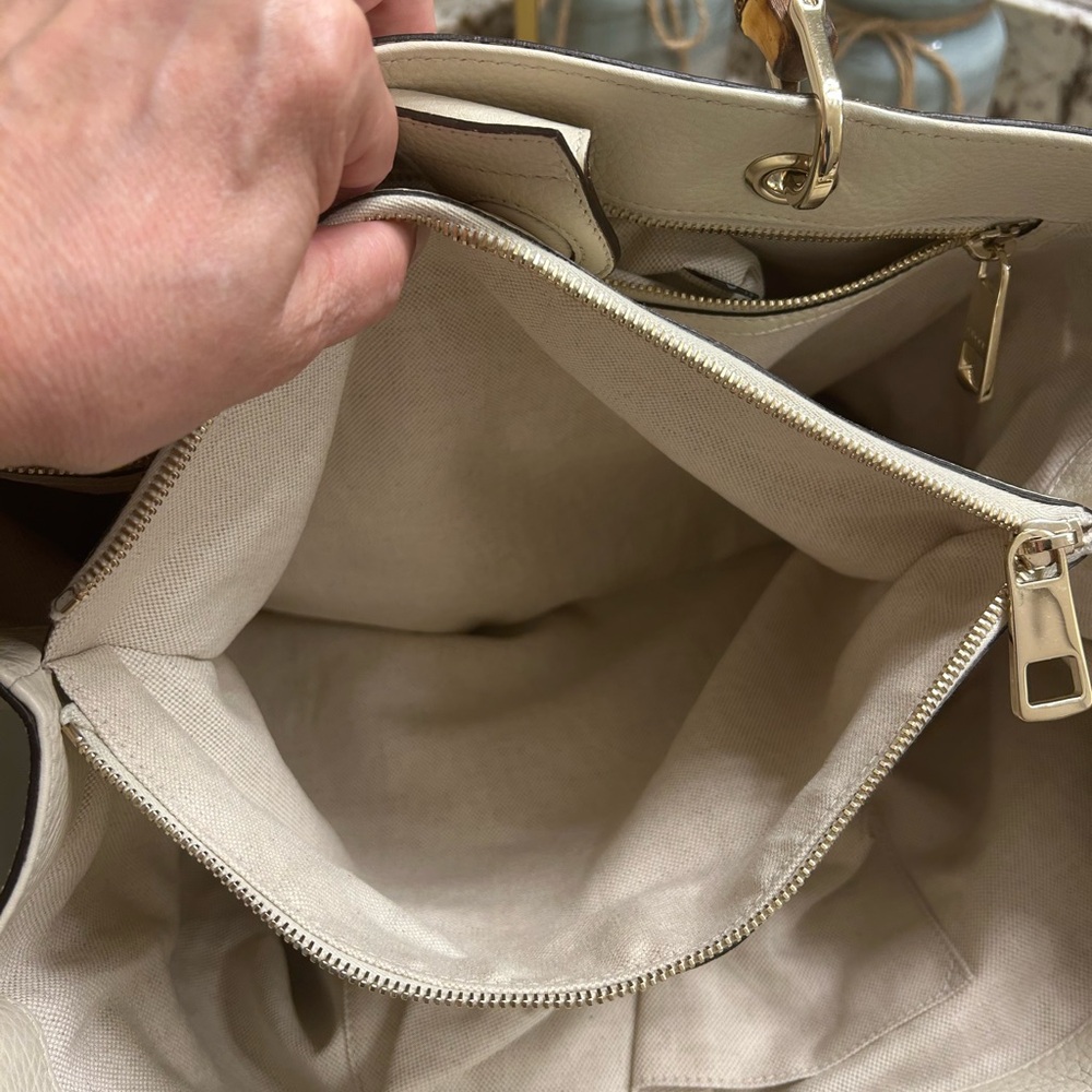 Gucci Large bamboo handle Shopper Tote with Fox Fur Bag Charm And Bag Strap - Picture 15 of 16
